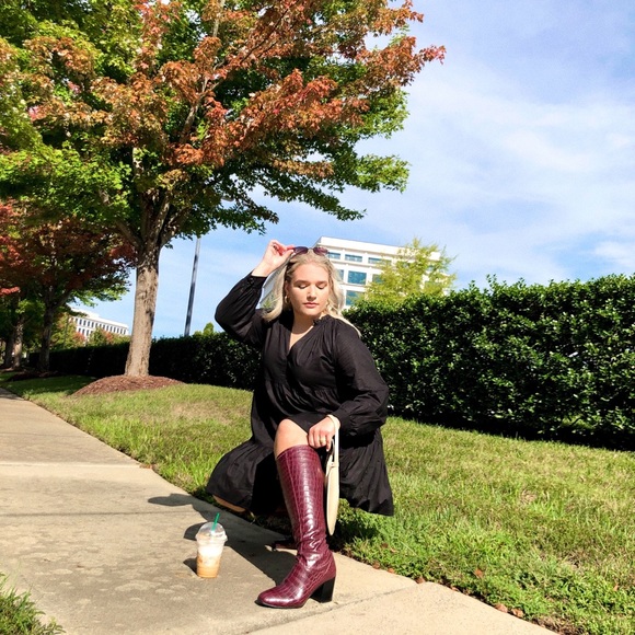 Meet your Posher, Karie Grace - Picture 4 of 6